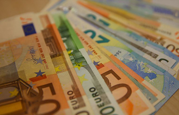 Almanya'nın 6 aylık bütçe fazlası 43,5 milyar euro oldu