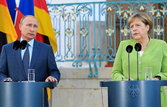 Putin ile Merkel Suriye meselesini görüştü