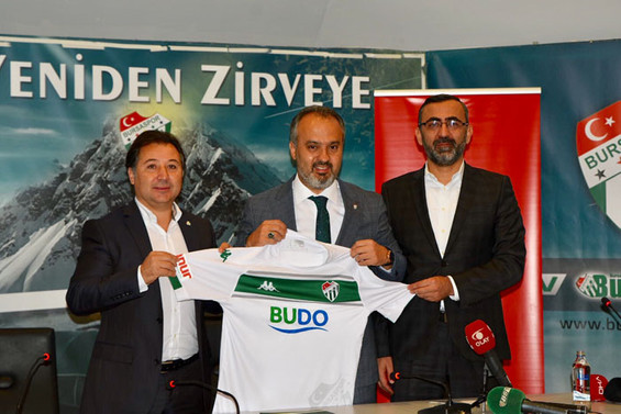 Büyükşehir, Bursasporla 5,5 milyon TL’lik sponsorluk imzaladı