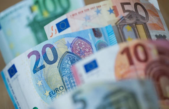 AB, euroyu güçlendirmeye odaklanıyor