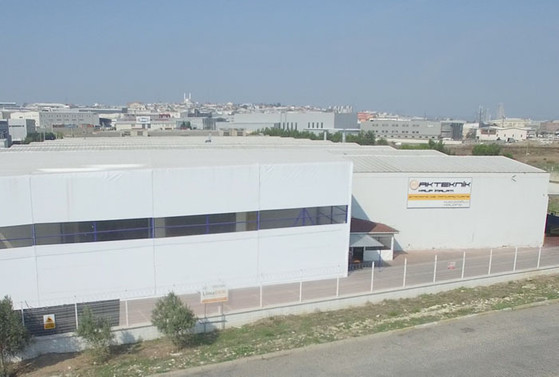 Akteknik premium araçlara kalıp üretiyor