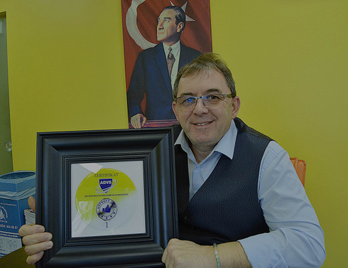 Alman turistler ile Türk esnafı arasında güven köprüsü