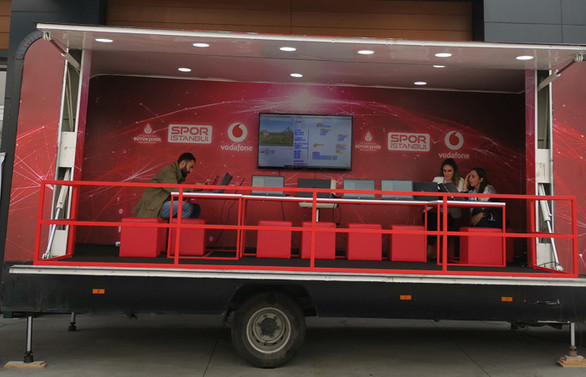Vodafone Kodlama Minibüsü İstanbul turuna çıkıyor