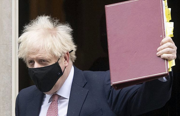 İngiltere Başbakanı Johnson yeni kısıtlamaları açıkladı