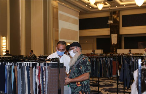 Dunyaca Unlu Kumas Ureticileri Turk Markalariyla Bulustu Tekstil Dershanesi Bursa Modelistlik Egitimi Gerber Bilgisayarli Modelistlik Egitimi Stilistlik Egitimi Bilgisayarli Stilistlik Ve Desinatorluk Egitimi Modelistlik Kursu Gerber