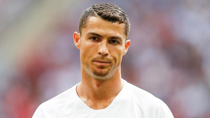 Cristiano Ronaldo COVID-19'a yakalandı