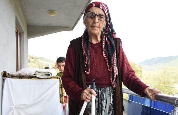 Kalp ve tansiyon hastası 95 yaşındaki Fatma Aya COVID-19'u yendi