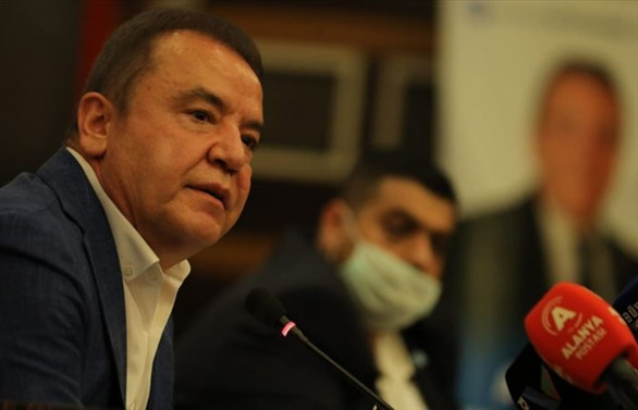 Koronavirüs tedavisi gören Muhittin Böcek'in durumuyla ilgili açıklama
