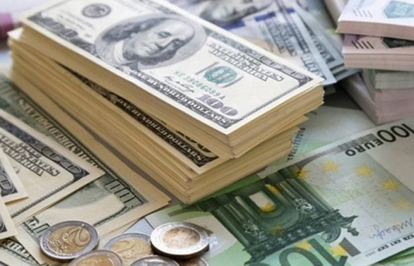 Dolar ve euroda yeni zirve