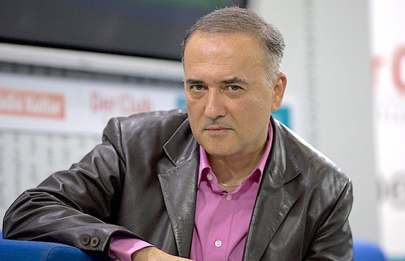 Murathan Mungan’ın dizeleriyle “2020 Model” albüm