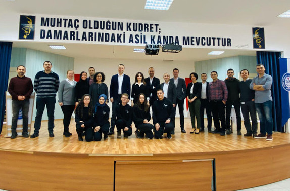 Yağcı, gençlere iş yaşamı hakkında tavsiyelerde bulundu