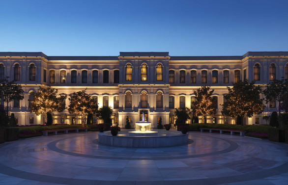 Four Seasons İstanbul'a Forbes Travel Guide'dan 5 yıldız