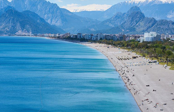 Türkiye'ye gelen her 3 Hollandalı turistten biri Antalya'yı tercih ediyor