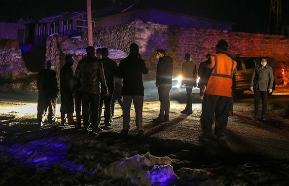 İran'da 5,7'lik yeni deprem Van'da paniğe neden oldu