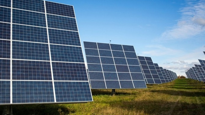 Güneş enerjisi üreticileri, TL ile ihale şartına karşı