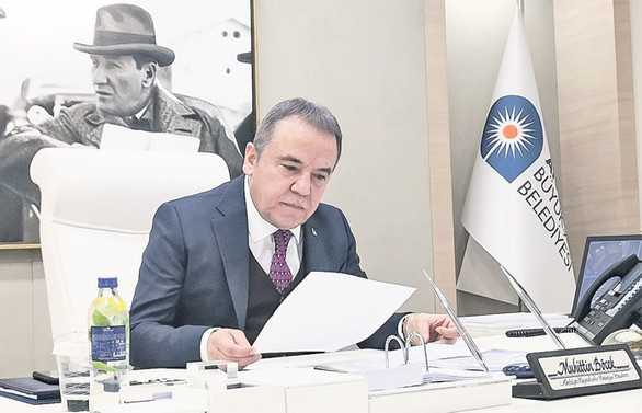 Antalya ülke turizmine katkısının ödülünü istiyor