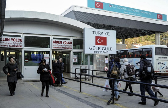 Sarp Sınır Kapısı'ndan geçen yıl 6,8 milyon yolcu geçişi oldu