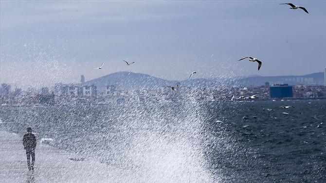 İstanbul'da lodos etkili oluyor