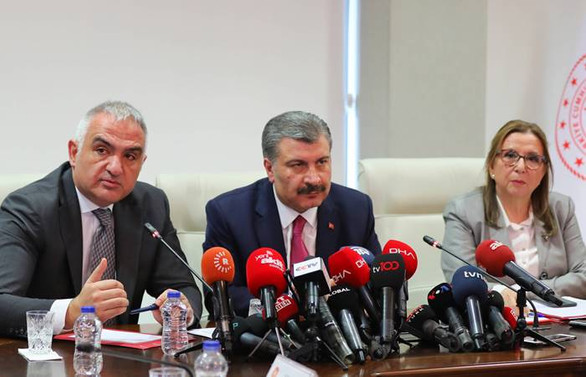 Üç bakandan ortak açıklama: Stoklarımız yeterli, paniğe gerek yok