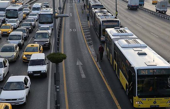 İstanbul'da virüs sonrası toplu ulaşım kullanımı azaldı