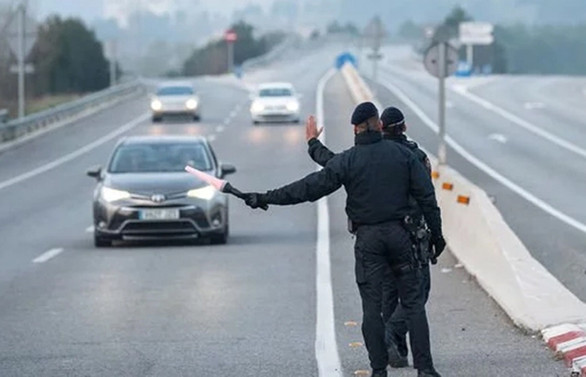 İspanya, koronavirüse karşı yarı karantinaya alındı