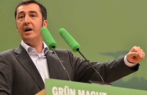 Almanya'da siyasetçi Cem Özdemir'in koronavirüs testi pozitif çıktı