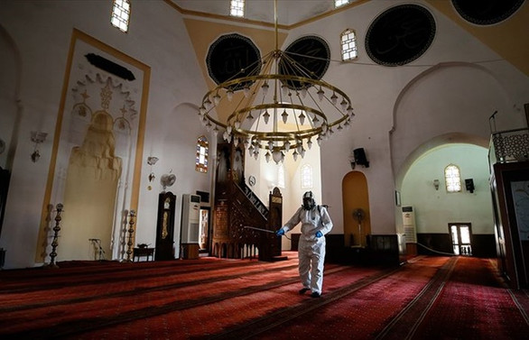 Diyanet İşleri Başkanlığı: Cuma günü ve kandil gecesi camiler kapalı tutulacak