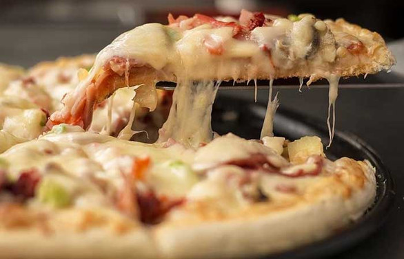 ABD'li pizza şirketi 10 bin işçi alacağını açıkladı