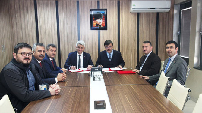 Liselerle sanayiciler mobilyanın geleceği için buluşacak