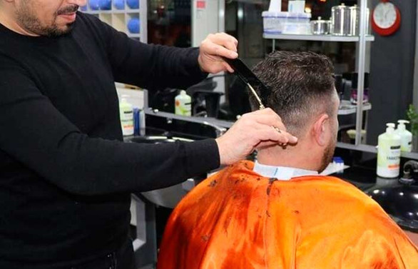 Kuaförler ve güzellik merkezleri bugün 18.00'den sonra kapanıyor