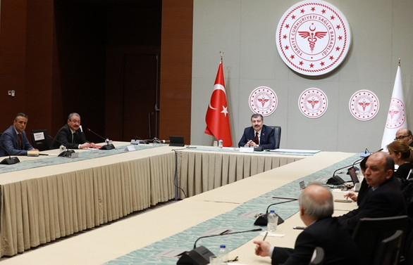 Türkiye'de can kaybı 92'ye, vaka sayısı 5 bin 698'e yükseldi