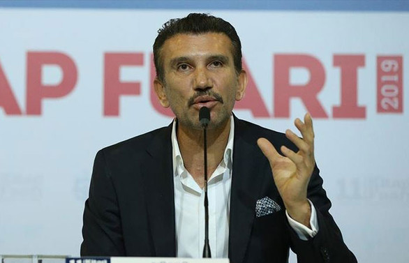 Rüştü Reçber koronavirüs teşhisiyle hastaneye kaldırıldı