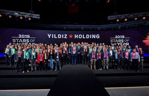Yıldız Holding ‘Senenin Yıldızları’nı ödüllendirdi