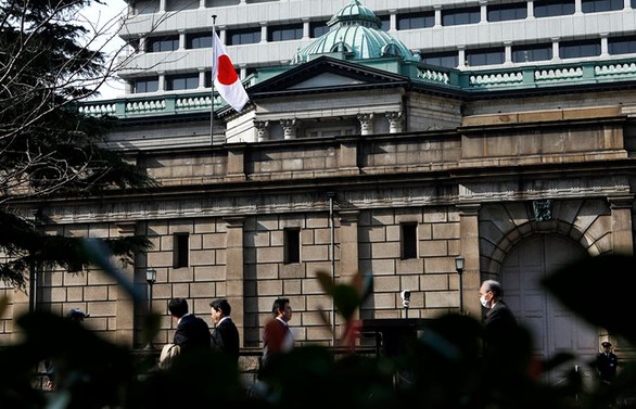 BoJ, varlık alımında sınırı kaldırdı