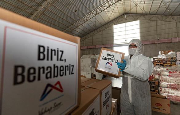 Mersin Büyükşehir, 95 bin gıda kolisi daha dağıtacak