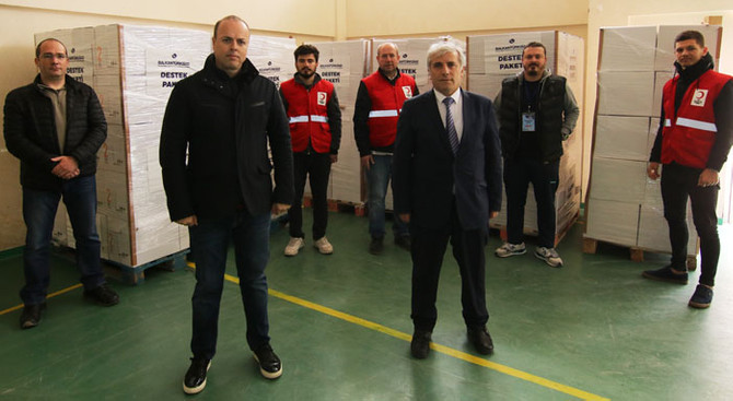 BALKANTÜRKSİAD’dan 200 aileye gıda yardımı