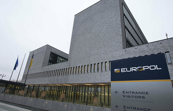 80 milyon euroluk 'değersiz hisse' operasyonu