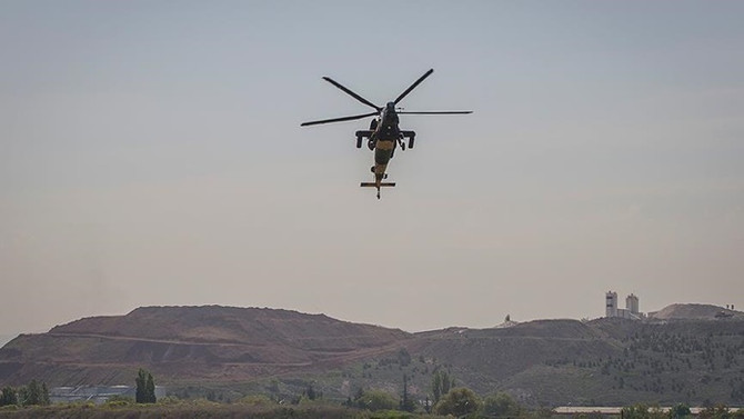 Hindistan'dan Afganistan'a 2 helikopter