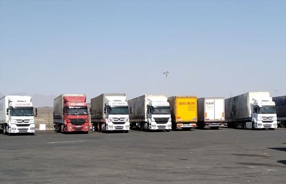 Türkiye'den Irak'a günde yaklaşık 1300 TIR'lık sevkiyat