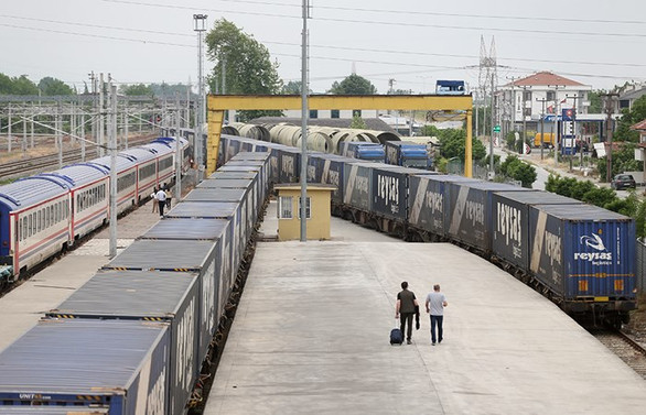 Marmaray geçişli ilk ihracat blok treni yola çıkıyor