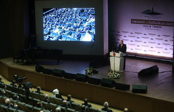'Demokrasi ve Özgürlükler Adası' açıldı