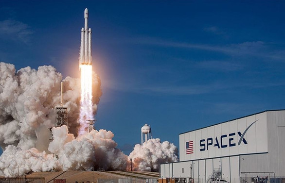 SpaceX: Astronotlar uzay istasyonuna ulaştı