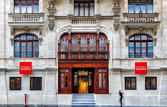 Arter ve İstanbul Modern müzeleri ile YKY kitabevleri kapılarını yeniden açıyor