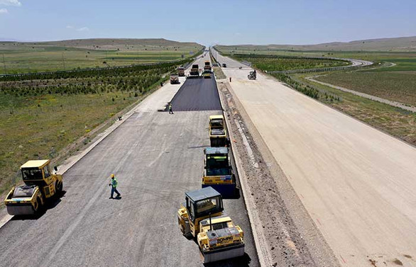 Ankara-Niğde Otoyolu'nun yüzde 85'i tamamlandı