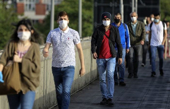İstanbul, Ankara ve Bursa'da maske takmak zorunlu hale getirildi