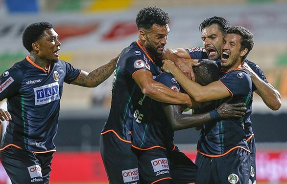 Aytemiz Alanyaspor Türkiye Kupası'nda finale yükseldi