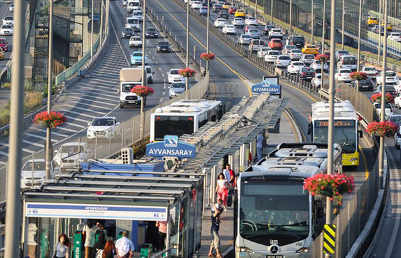 İstanbul'da hafta sonu öğrenci ve YKS görevlilerine toplu ulaşım ücretsiz olacak