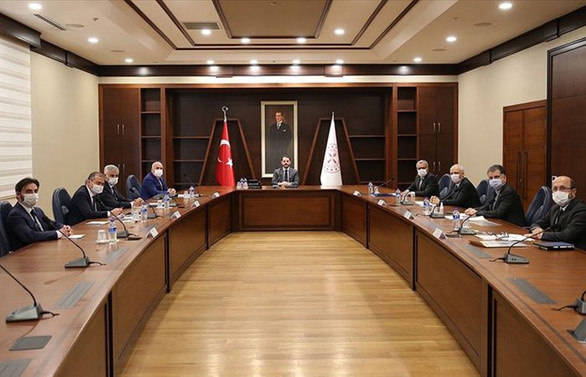 Bakan Albayrak bazı bankaların genel müdürleriyle görüştü