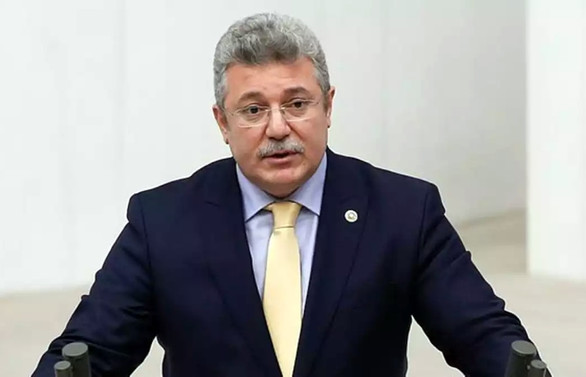 AK Parti'li Akbaşoğlu'nun koronavirüs testi pozitif çıktı