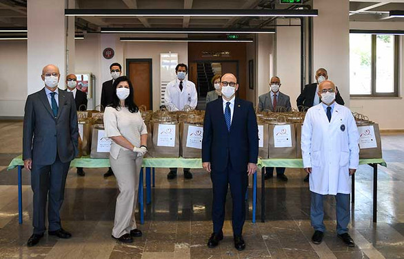 İtalya’dan Türk sağlık çalışanlarına teşekkür yemeği